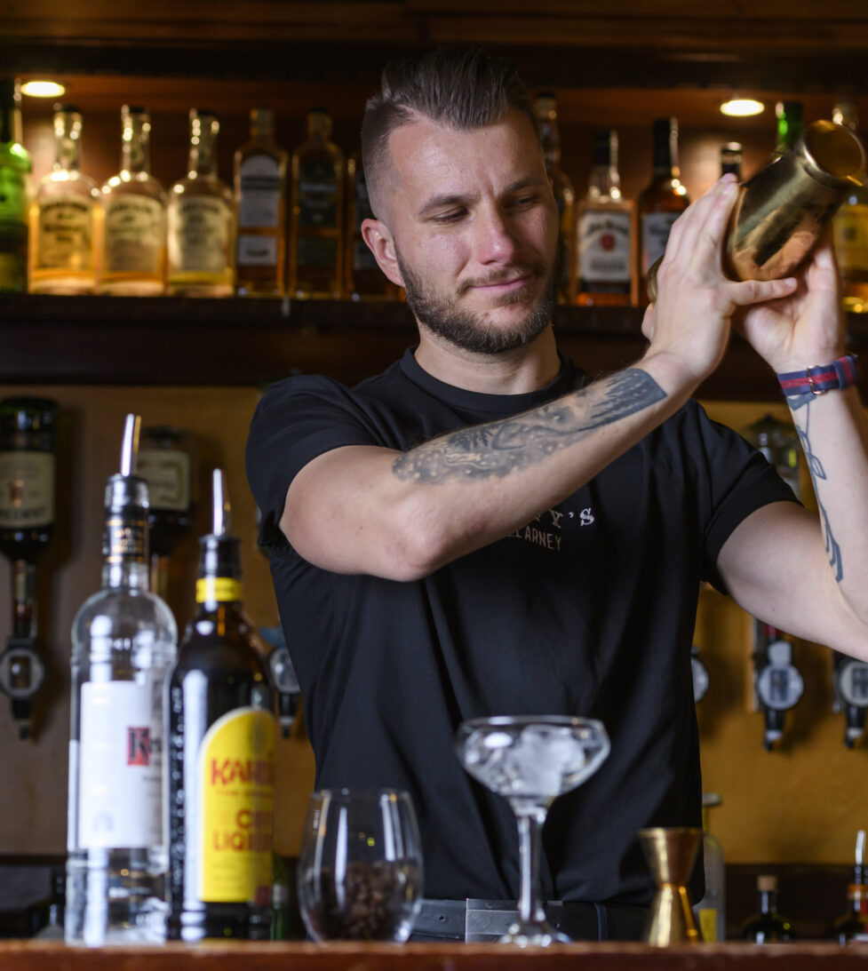 scruffys-cocktail-bar-killarney