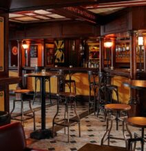 scruffys-pub-killarney-towers-hotel